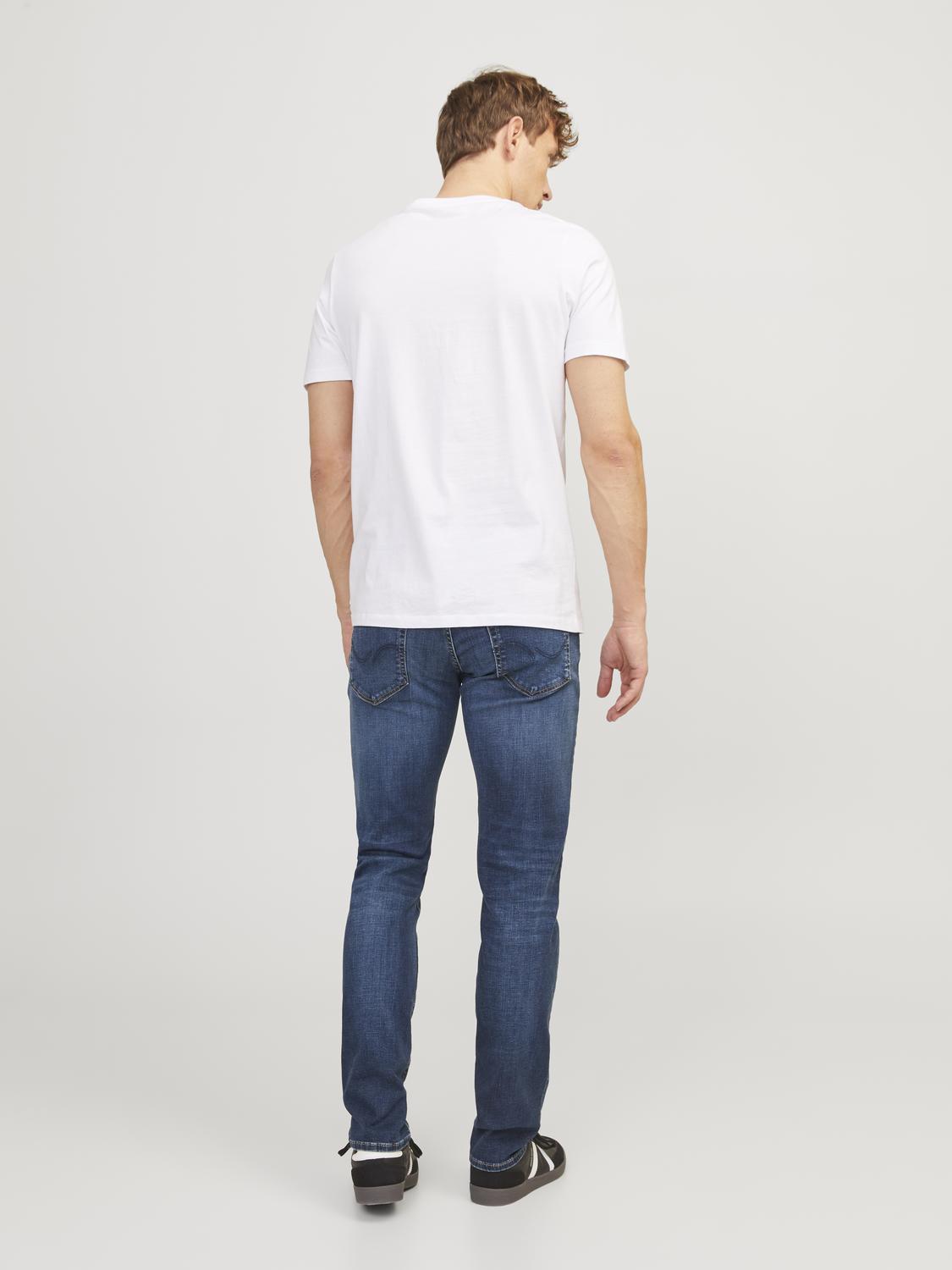 model_shot-back